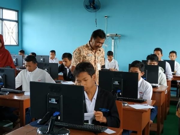 Lonjakan Covid-19 dan Rencana Belajar Tatap Muka yang Kian Dekat