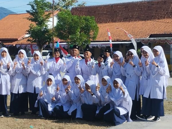 upacara di kecamatan