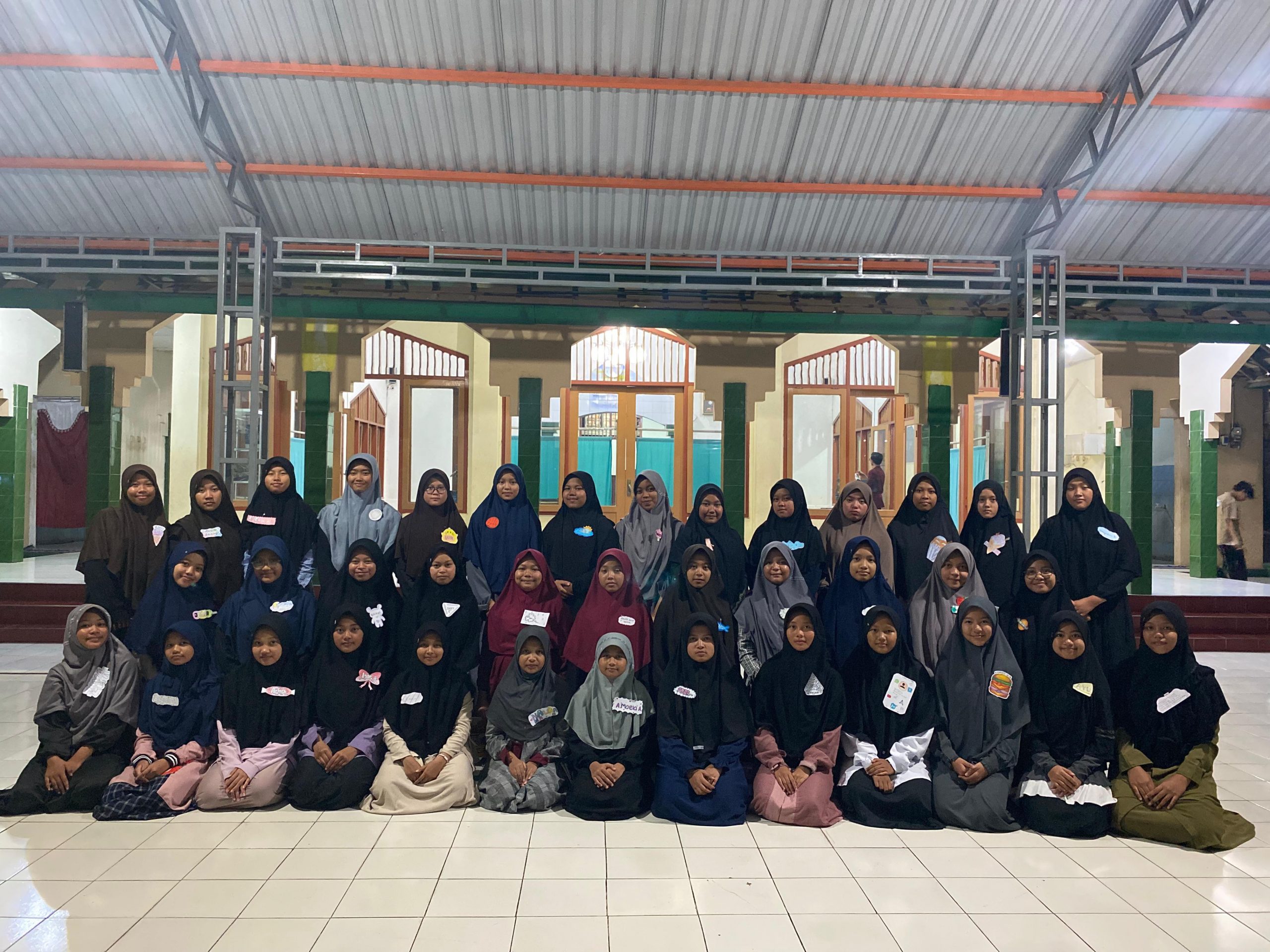 SMP IT Darul Fikri Bawen Awali Tahun Ajaran Baru dengan Program “Mempersaudarakan Siswa” SMP IT Darul Fikri Bawen Awali Tahun Ajaran Baru dengan Program “Mempersaudarakan Siswa”