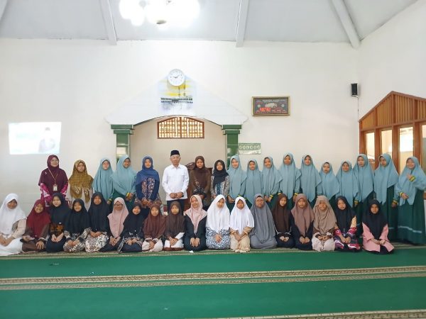 SMP IT Darul Fikri Bawen Gelar Pendidikan Leadership Bersama Anggota Komisi B DPRD Kabupaten Semarang