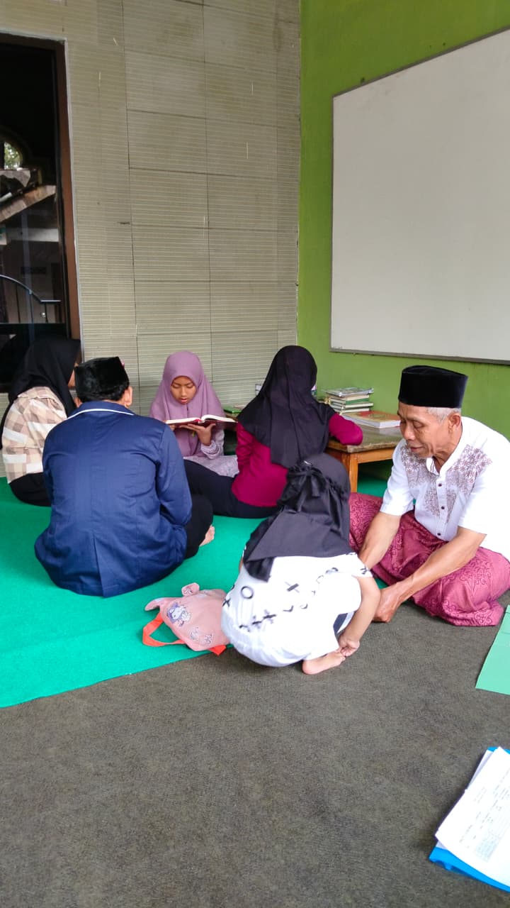 Menjadi Pembelajar Sekaligus Pengajar: Siswa SMP IT Darul Fikri Bawen Tebar Manfaat Melalui Pengabdian di TPQ Menjadi Pembelajar Sekaligus Pengajar: Siswa SMP IT Darul Fikri Bawen Tebar Manfaat Melalui Pengabdian di TPQ